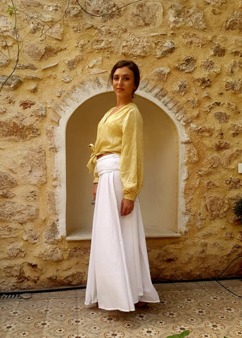 Conjunto Saraswati blanco/dorado: top jaquard y falda de viscosa